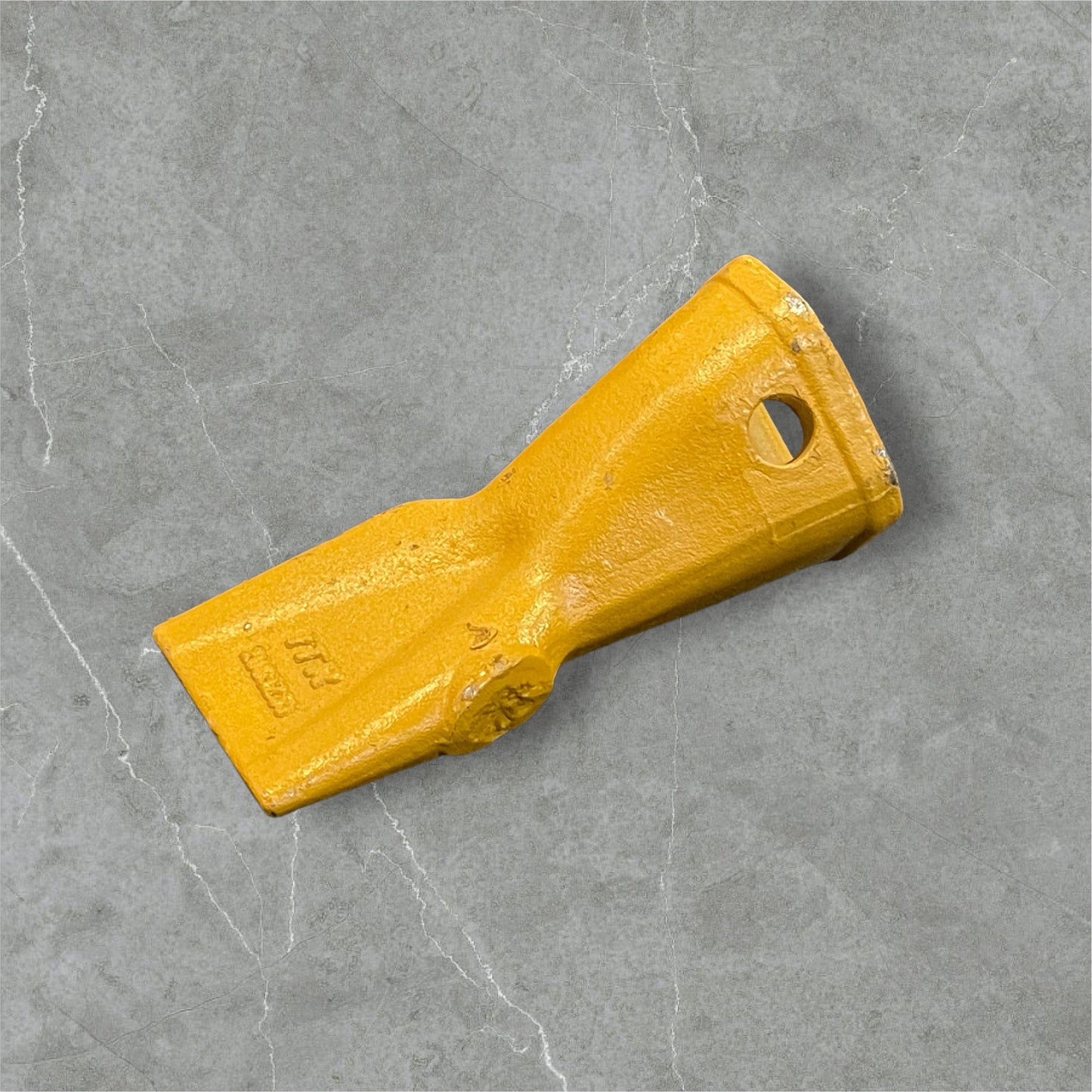 208-5235 BUCKET TOOTH